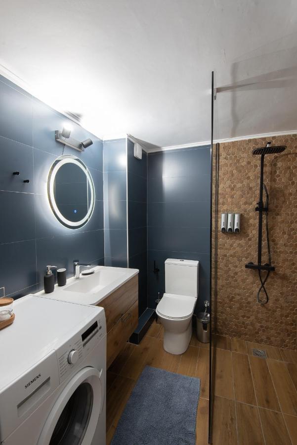 شقة Blue Tourmaline Downtown Flat كالاماتا المظهر الخارجي الصورة